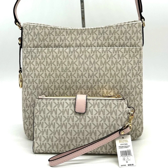 Michael Kors Large Messenger Bag & Large Double Zip Wallet Vanilla/Powder Blush - Picture 5 of 14